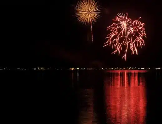Lake Yamanaka Fireworks Festival 2027 – Yamanakako, Japan